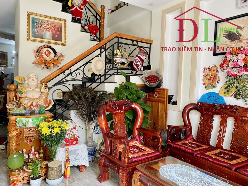 Bán căn nhà Triệu Việt Vương Đà Lạt đường xe hơi ngay trung tâm