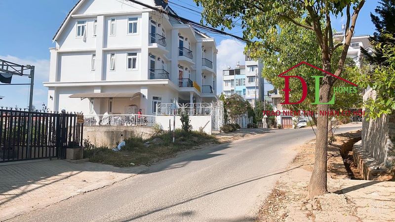 Bán đất mặt tiền Tô Hiến Thành Đà Lạt 298m2 tiện kinh doanh.