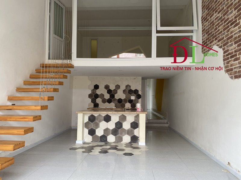 Bán nhà mặt tiền Tô Ngọc Vân Đà Lạt 69m2 ngay trung tâm.
