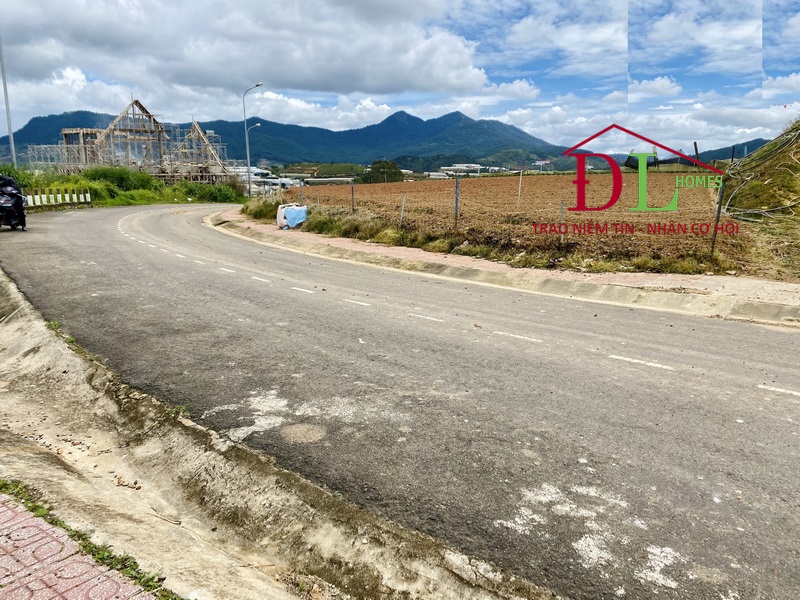 HẠ GIÁ Bán lô đất liên kế KQH Nguyễn Hoàng P7 Đà Lạt vị trí đẹp