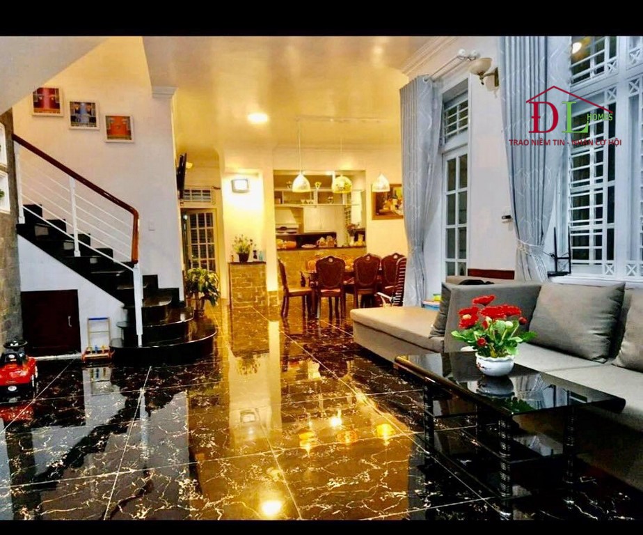Bán biệt thự sân vườn Ba Tháng Tư Phường 3 Đà Lạt 596m2
