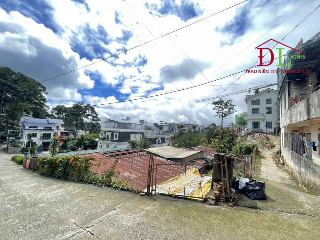 HẠ GIÁ Bán đất diện tích lớn Ba Tháng Tư P3 Đà Lạt hợp kinh doanh