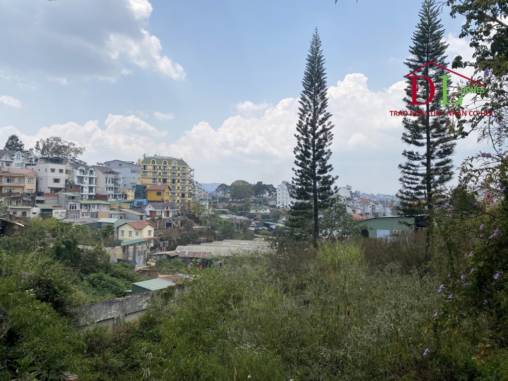 Bán đất 2 mặt tiền Ba Tháng Tư phường 3 Đà Lạt view thành phố