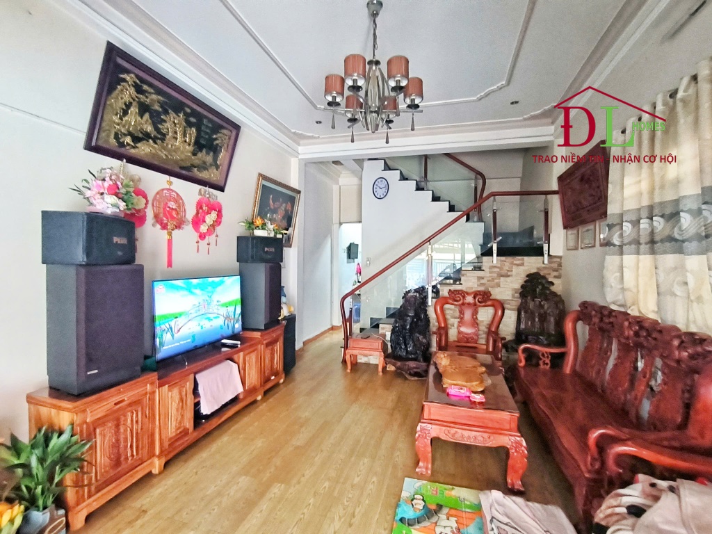 Bán nhà mặt tiền Tô Vĩnh Diện phường 6 Đà Lạt cách chợ Ngô quyền 500m